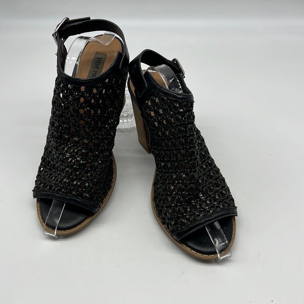 Steve Madden Black Open Weave Sandals with Stacked Heel size 8.5